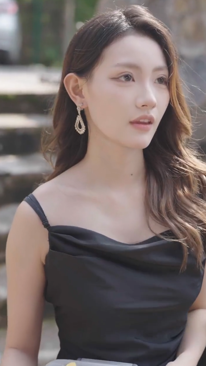 万界收租，女帝也得上供海报