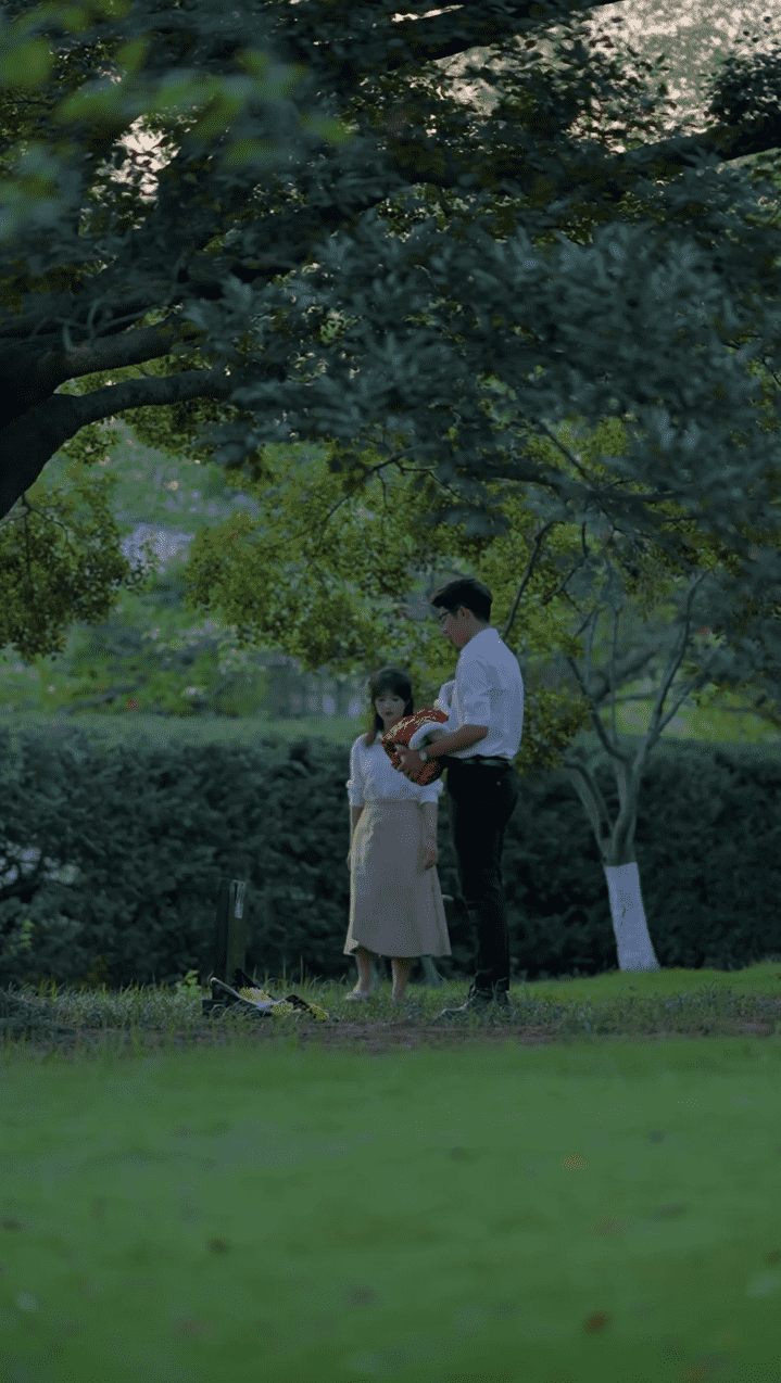 小孤女竟是江家真千金海报