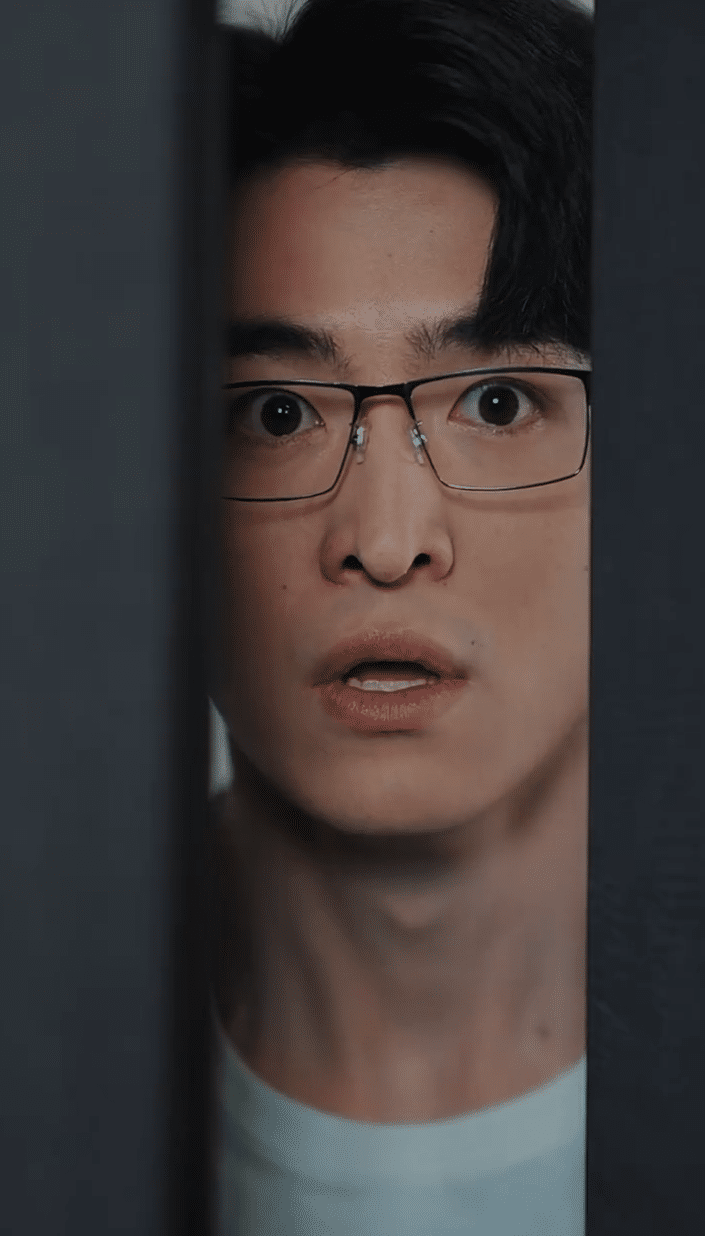 再无花好月圆日海报