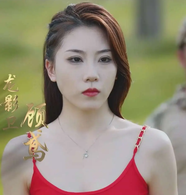 龙隐海报